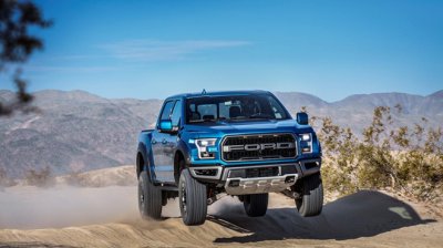 Ford F-150 Raptor "yêu lại từ đầu" với động cơ V8 Ford F-150 Raptor "yêu lại từ đầu" với động cơ V8.