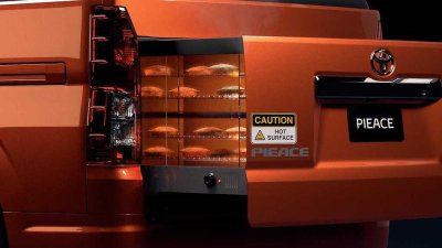 Chiêm ngưỡng Toyota Hiace phiên bản mui trần đặc biệt 4 Chiêm ngưỡng Toyota Hiace phiên bản mui trần đặc biệt 5