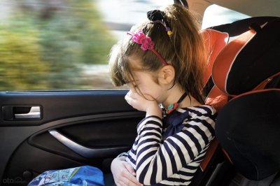 Trong tương lai, hệ thống điều hòa của Jaguar Land Rover có thể loại bỏ virus, vi khuẩn Cô gái bị cảm cúm