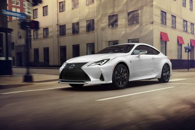 Có giá bán 3,27 tỷ đồng, Lexus RC Coupe 2019 có gì khác biệt so với phiên bản cũ 4 Có giá bán 3,27 tỷ đồng, Lexus RC Coupe 2019 có gì khác biệt so với phiên bản cũ a4