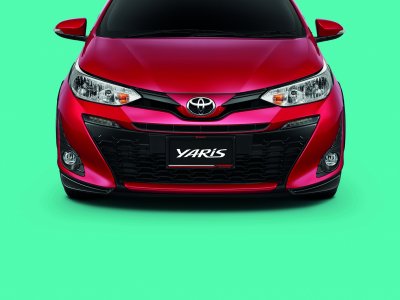 Phụ kiện ngoại thất chính hãng của Toyota Yaris - Ảnh 5 Phụ kiện ngoại thất chính hãng của Toyota Yaris - Ảnh 5.