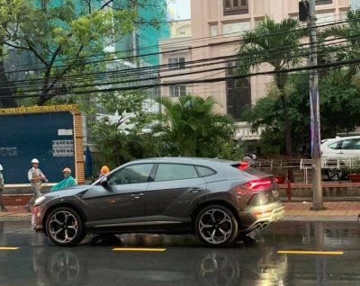 Chiếc Lamborghini Urus màu xám ghi của đại gia Nha Trang đã sớm sở hữu mâm 5 chấu kép Chiếc Lamborghini Urus màu xám ghi của đại gia Nha Trang