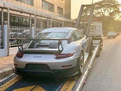 “Vua cà phê” tậu siêu xe đầu tiên sau vụ ly hôn bạc tỷ “Vua cà phê” tậu siêu xe Porsche 911 GT2 RS