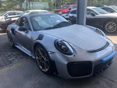 Porsche 911 GT2 RS của ông Vũ được nhập khẩu chính hãng Porsche 911 GT2 RS của ông Vũ