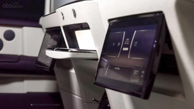 Rolls-Royce Phantom đảm bảo không gian khoang sau hoàn toàn thuộc về người dùng Rolls-Royce Phantom đảm bảo không gian khoang sau hoàn toàn thuộc về người dùng
