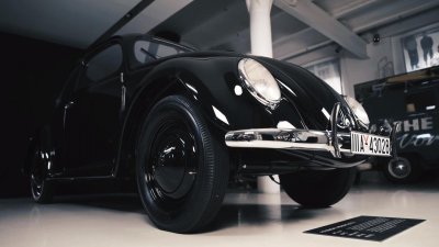 Volkswagen Beetle 39 được phục chế với màu đen nguyên bản Volkswagen Beetle 39 được phục chế