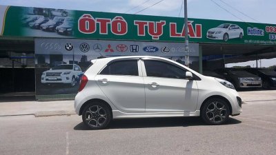 Nghỉ lễ dài ngày, dịch vụ thuê xe ô tô tự lái bị “loạn giá” 1 Nghỉ lễ dài ngày, dịch vụ thuê xe ô tô tự lái bị “loạn giá”
