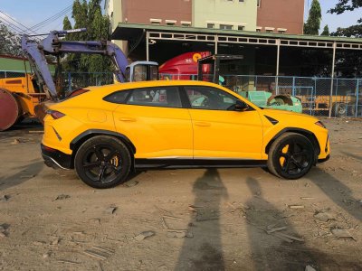 Lamborghini Urus giao về Long An Lamborghini Urus
