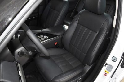 Changan CS95 – SUV Trung Quốc giá chỉ 575 triệu đồng rất “sang chảnh” 4 Changan CS95 – SUV Trung Quốc giá chỉ 575 triệu đồng rất “sang chảnh”sdfg