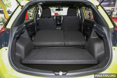 Soi chi tiết Toyota Yaris 2019 mới, có giá từ 406 triệu đồng a9 khoang hành lý xe Toyota Yaris 2019