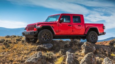 Jeep Gladiator 2020 chuẩn bị được bán ra vào hè năm nay, cạnh tranh với Ford Ranger 24 Jeep Gladiator 2020 chuẩn bị được bán ra vào hè năm nay, cạnh tranh với Ford Rangerrg