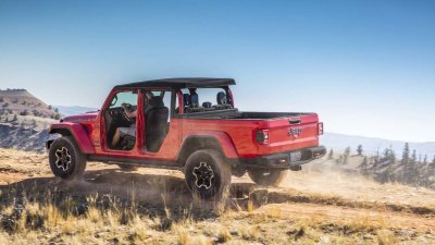Jeep Gladiator 2020 chuẩn bị được bán ra vào hè năm nay, cạnh tranh với Ford Ranger 23 Jeep Gladiator 2020 chuẩn bị được bán ra vào hè năm nay, cạnh tranh với Ford Rangert54y