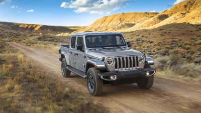 Jeep Gladiator 2020 chuẩn bị được bán ra vào hè năm nay, cạnh tranh với Ford Ranger 27 Jeep Gladiator 2020 chuẩn bị được bán ra vào hè năm nay, cạnh tranh với Ford Rangerdj