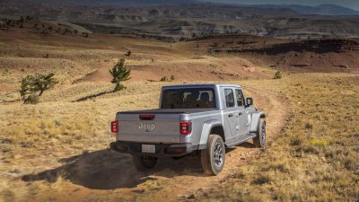 Jeep Gladiator 2020 chuẩn bị được bán ra vào hè năm nay, cạnh tranh với Ford Ranger 20 Jeep Gladiator 2020 chuẩn bị được bán ra vào hè năm nay, cạnh tranh với Ford Rangery789