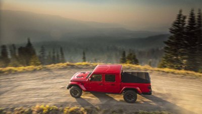 Jeep Gladiator 2020 chuẩn bị được bán ra vào hè năm nay, cạnh tranh với Ford Ranger 8 Jeep Gladiator 2020 chuẩn bị được bán ra vào hè năm nay, cạnh tranh với Ford Ranger8fghg