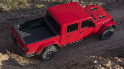 Jeep Gladiator 2020 chuẩn bị được bán ra vào hè năm nay, cạnh tranh với Ford Ranger 12 Jeep Gladiator 2020 chuẩn bị được bán ra vào hè năm nay, cạnh tranh với Ford Rangerdfgh