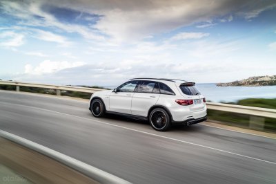 Mercedes-AMG GLC 63 đuôi xe