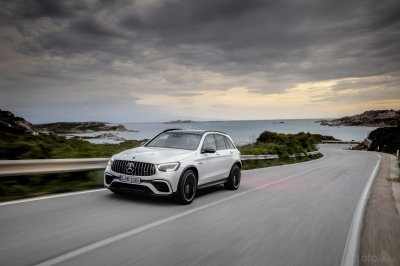Mercedes-AMG GLC 63 2020 - ảnh 3 Mercedes-AMG GLC 63 đầu xe