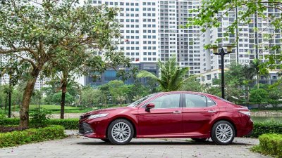 Ảnh thực tế Toyota Camry 2019 trước ngày ra mắt Việt Nam a2