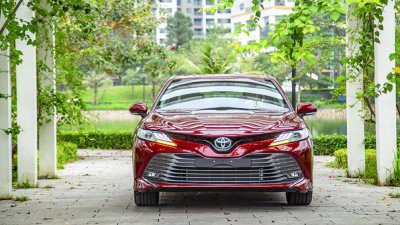 Ảnh thực tế Toyota Camry 2019 trước ngày ra mắt Việt Nam a1