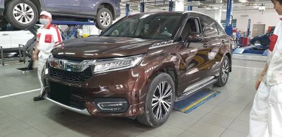 SUV Honda Avancier bất ngờ xuất hiện tại đại lý ở Việt Nam 1 SUV Honda Avancier bất ngờ xuất hiện tại đại lý ở Việt Nam