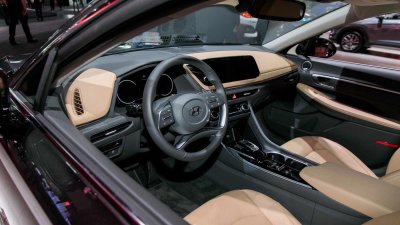 Hyundai Sonata 2020 trình làng tại Mỹ, thiết kế gần như “lột xác” với đời cũ 3 Hyundai Sonata 2020 trình làng tại Mỹ, thiết kế gần như “lột xác” với đời cũdrh