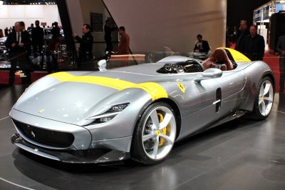 Ferrari Monza trình làng tại triển lãm Paris 2018 Ferrari Monza
