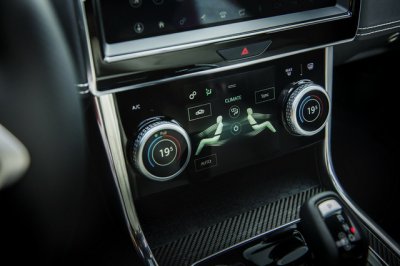 Giám đốc Jaguar không hứng thú với màn hình cảm ứng cỡ lớn 2 Giám đốc Jaguar không hứng thú với màn hình cảm ứng cỡ lớn 3