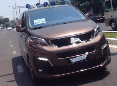 Peugeot Traveller xuất hiện trên phố, cận ngày ra mắt Việt Nam 1 Peugeot Traveller xuất hiện trên phố, cận ngày ra mắt Việt Nam a1