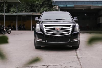 Cadillac Escalade ESV 2019 nhập khẩu tư nhân vào Việt Nam giá hơn 10 tỷ đồng - Ảnh 3.