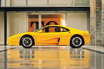 Siêu lòng trước Ferrari 348 mang phong cách độc lạ nhất thế giới 2 Siêu lòng trước Ferrari 348 mang phong cách độc lạ nhất thế giới2a