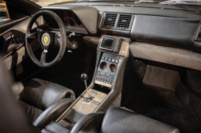 Siêu lòng trước Ferrari 348 mang phong cách độc lạ nhất thế giới 4 Siêu lòng trước Ferrari 348 mang phong cách độc lạ nhất thế giới4a