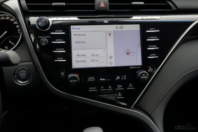 Toyota Camry 2.5Q 2019: Bảng điều khiển trung tâm Toyota Camry 2.5Q 2019: Bảng điều khiển trung tâm.