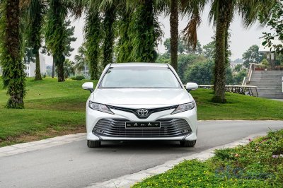 Giá lăn bánh xe Toyota Camry 2019 vẫn cao nhất phân khúc sedan hạng D 1 Giá lăn bánh xe Toyota Camry 2019 vẫn cao nhất phân khúc sedan hạng D a1