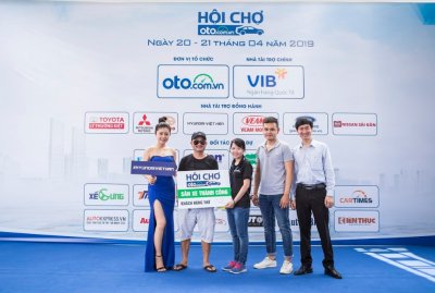 Cận cảnh không khí náo nhiệt ngày đầu tiên tại Hội chợ Oto.com.vn - Ảnh 21 Cận cảnh không khí náo nhiệt ngày đầu tiên tại Hội chợ Oto.com.vn - Ảnh 21.
