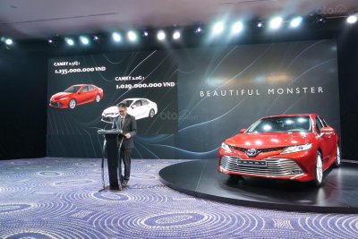 Để Toyota Camry 2019 nhập khẩu sẽ có một mẫu khác được lắp ráp 2 Để Toyota Camry 2019 nhập khẩu sẽ có một mẫu khác được lắp ráp a2