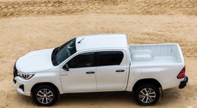 Toyota Hilux 2019 có thêm phiên bản đặc biệt Ảnh chụp xe Toyota Hilux 2019 màu trắng