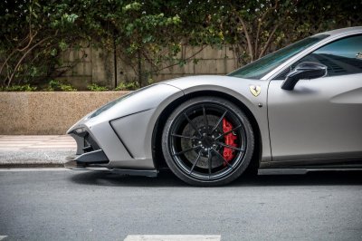 “Siêu ngựa” Ferrari 488 SVR độc nhất Việt Nam thay “áo mới” 5 “Siêu ngựa” Ferrari 488 SVR độc nhất Việt Nam thay “áo mới”5s