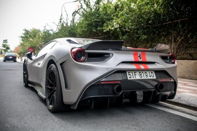 “Siêu ngựa” Ferrari 488 SVR độc nhất Việt Nam thay “áo mới” 8 “Siêu ngựa” Ferrari 488 SVR độc nhất Việt Nam thay “áo mới”8a
