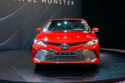 Lộ bảng giá "lạc" khi mua Toyota Camry 2019 a2