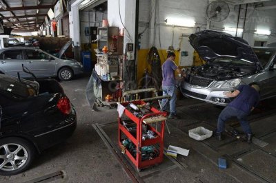 10 hiểu lầm tai hại về bảo trì ô tô - Sợ sửa, bảo dưỡng xe khác đại lý 10 hiểu lầm tai hại về bảo trì ô tô - Sợ sửa, bảo dưỡng xe khác đại lý