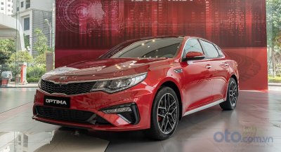 Kia Optima 2019 màu đỏ Kia Optima 2019 màu đỏ...
