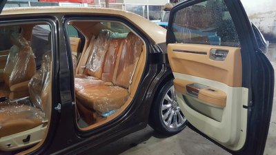 Thợ Việt biến Chrysler 300C Heritage Edition cũ thành Rolls-Royce Phantom sang chảnh 13 Thợ Việt biến Chrysler 300C Heritage Edition cũ thành Rolls-Royce Phantom sang chảnh a13