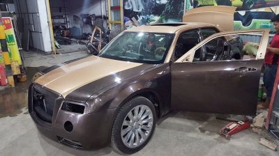 Thợ Việt biến Chrysler 300C Heritage Edition cũ thành Rolls-Royce Phantom sang chảnh 11 Thợ Việt biến Chrysler 300C Heritage Edition cũ thành Rolls-Royce Phantom sang chảnh a11