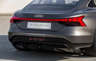Đuôi xe Audi e-tron GT Đuôi xe Audi e-tron GT...