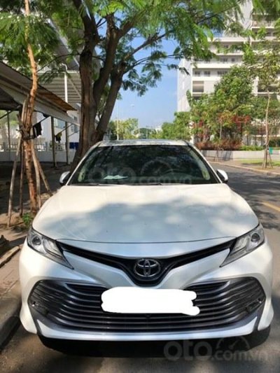 Toyota Camry 2019 chưa đăng kiểm, đi 900km đã rao bán với giá sốc 3 Toyota Camry 2019 chưa đăng kiểm, đi 900km đã rao bán với giá sốc a3