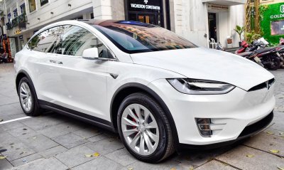 SUV chạy điện Tesla Model X P100D về Việt Nam hồi tháng 2/2019 SUV chạy điện Tesla Model X P100D về Việt Nam hồi tháng 2/2019 a1