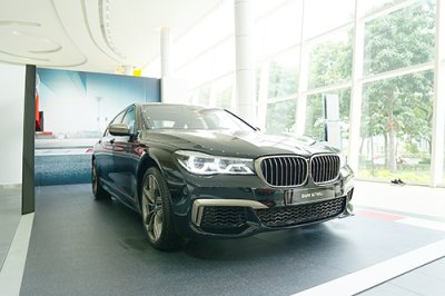 Những công nghệ giúp BMW M760Li xDrive vận hành mượt mà trên phố Những công nghệ giúp BMW M760Li xDrive vận hành mượt mà trên phố 1