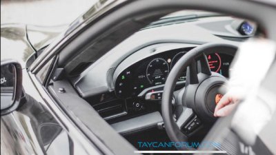 Xe thuần điện Porsche Taycan 2020 hé lộ hình ảnh nội thất 4 Xe thuần điện Porsche Taycan 2020 hé lộ hình ảnh nội thất a4