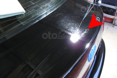 Tác hại của nước mưa đối với ô tô và phương án đối phó: Mưa làm hỏng sơn bóng Tác hại của nước mưa đối với ô tô và phương án đối phó: Mưa làm hỏng sơn bóng